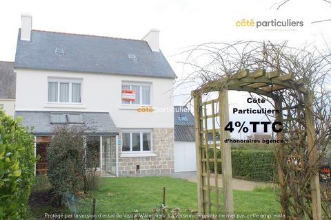BRIGNOGAN-PLAGE! On the private side of LESNEVEN, real estate at reduced costs 4% TTC of agency fees. 150 meters from the beaches! Exceptional location for this house comprising on the ground floor a veranda, living room, kitchen, bedroom, toilet. Up...