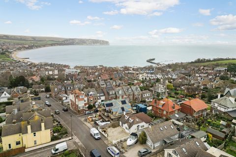 Situated in an elevated location in south Swanage, conveniently located for enjoying the local amenities and beaches with the road connecting through to the beautiful Durlston Country Park. About the property This 4-bedroom detached family residence ...