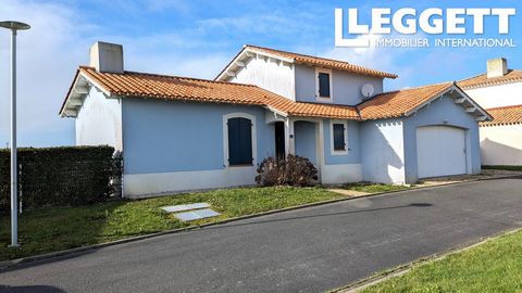 A26818ALT85 - This lovely villa, ideal as a main residence or holiday home, is situated in a secure and quiet rural location overlooking farmland. The nearby coastal resort of St. Gilles-Croix-de-Vie with its golden sandy beaches boasts many restaura...