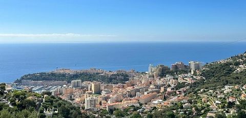 South facing sea view villa for renovation.... Looking down over the Mediterranean, we offer this 232 m2 property currently with 5 bedrooms split into 2 apartments, it sits on a 2012 m2 plot. Its panoramic views are a delight, full of potential.... C...