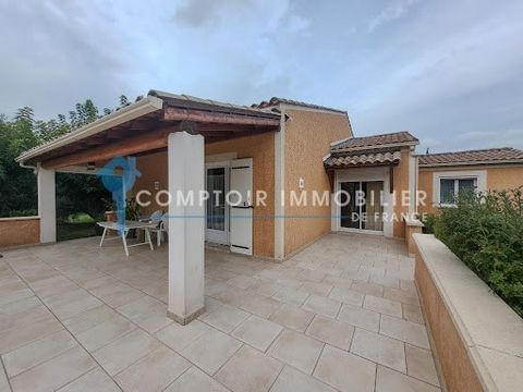 Venez découvrir dans le village de TORNAC à quelques minutes d'ANDUZE, cette magnifique villa de plain-pied de 95 m2 habitables, au calme et implantée sur un terrain piscinable de 1330 m2. Elle est composée d'un salon/séjour de 38 m2 environ, d'un cu...