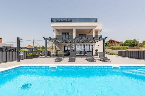 Location: Zadarska županija, Benkovac, Tinj. ID CODE: 417 Esquire Real Estate d.o.o. Mob: ... E-mail: ... ...