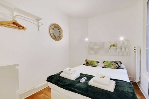 Checkmyguest oferuje Ci apartament o powierzchni 28 m², idealnie zlokalizowany na trzecim piętrze, w dzielnicy Épinettes. Pokochasz elegancką sypialnię, idealną na komfortowy pobyt w stolicy Francji. Będziesz również w bezpośrednim sąsiedztwie kilku ...