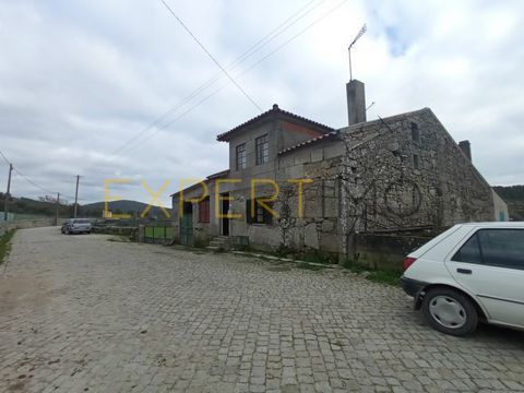 Cod. Ext. 7084 FARMHOUSE FOR INVESTMENT IN SERRA, stone masonry house with large backyard Are you passionate about old moth houses, stone masonry and looking to live in the countryside, with privacy, but close to everything? Then I present to you thi...