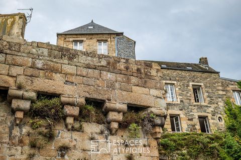 Eingebettet im Herzen der charmanten Stadt Morlaix bietet dieses Einfamilienhaus, ein Zeuge der Vergangenheit seit dem fünfzehnten Jahrhundert, einen einzigartigen Ort zum Leben. Dieses charaktervolle Haus entfaltet all seinen Charme auf einer Fläche...