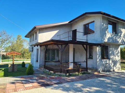 Yavlena offers a house in the village of Sredets with a yard of 1000sq.m. Total built-up area is 110sq.m. On the first floor are the living room with the kitchenette, bedroom and internal bathroom and toilet. The second floor is not fully finished, b...