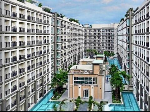 Immobilienangebot - Luxuswohnung in Pattaya Zu verkaufen in Pattaya, Thailand, in einer sicheren Luxusresidenz aus dem Jahr 2022. Diese 61 m2 große Wohnung verfügt über eine große Terrasse, zwei Master-Suiten und ein großes helles Wohnzimmer mit offe...