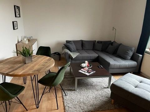 Gemütliche 2 Zimmerwohnung mit Bad, Flur und Küche, mit Liebe eingerichtet, inkl. Internet, sehr gute Verkehrsanbindung, Innenstadt auch fußläufig erreichbar; Einkaufsmöglichkeiten Edeka/Lidi/Rossmann/Bäcker/Apotheke in unmittelbarer Näh (zu Fuß oder...