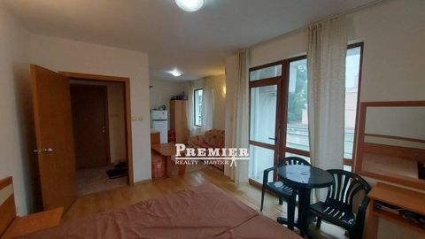 One-bedroom apartment in Sunny Beach 80 sq.m, 5th floor, sea 450m, low maintenance fee 400 pcs. yearly. Very convenient location, close to shops, bus stop, sea, other various infrastructure. The complex has a swimming pool. Act 16 and bit current. Th...