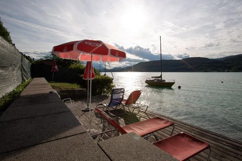 Ce chalet indépendant de plain-pied est situé dans le magnifique parc de vacances Resort Wörthersee, à quelques pas (5 minutes) du lac bleu clair du même nom. Le petit centre de Schiefling am Wörthersee se trouve à 2,5 km et l'agréable ville branchée...