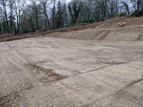 29800 LANDERNEAU TERRAIN CONSTRUCTIBLE A PARTIR DE 64500 euros HORS FRAIS Terrain constructible, viabilisé, en lotissement Libre constructeur. Parcelle viabilisée. Liste des lots disponibles : PRIX HAI hors frais de notaire et tous autre dépense à ra...