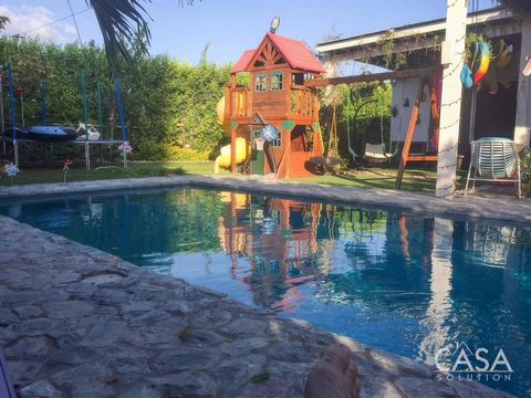 This beach home for sale or rent in PH Organization Playa Blanca, Coclé, offers a comfortable and spacious living experience in a well-established community. Located on a 550 m² lot, the home provides 250 m² of living space, featuring 3 bedrooms and ...