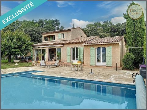 EXCLUSIVITE SAFTI: Située dans un quartier paisible et préservé du parc naturel du Verdon, cette villa de 125m2 construite en 1991 sur un terrain de 4599m2 offre une vue exceptionnelle et bénéficie d'une piscine. L'intérieur de la villa se compose d'...