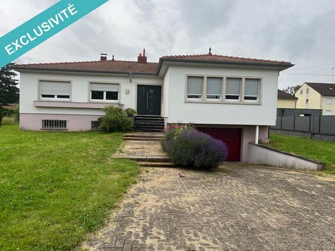 Idéalement située à Sarralbe (57430), cette spacieuse maison bénéficie d'un magnifique terrain boisé et clôturé dont un portail motorisé . Proche de toutes les commodités, tels que les écoles, collèges, magasins, et professionnels de santé, tout en é...