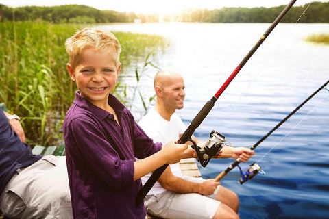 Dieser einladende Ferienpark bietet eine familienfreundliche Umgebung in der malerischen Mecklenburgischen Seenplatte und beherbergt Gäste in charmanten Häusern direkt am Granzower See. Jedes Ferienhaus ist so gestaltet, dass es Familien bequem beher...