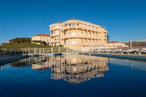 Eingebettet in einen 2 Hektar großen Garten bietet die Résidence Mer & Golf Eugénie**** überblickt das Meer und bietet einen herrlichen Blick auf die baskische Küste von Biarritz bis Spanien. Die Residenz liegt nur 300 m vom legendären Strand von Mar...