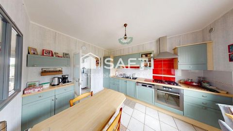 Maison 4 chambres, 1 bureau, 2 SDB, Garage, jardin