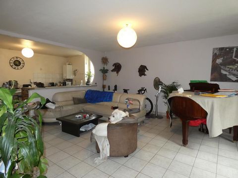 Maison de 120m² avec appartement de 53m² et petite grange.