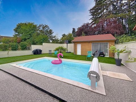 Châbons, Maison individuelle d'environ 90 m² sur un terrain clos de 326m².