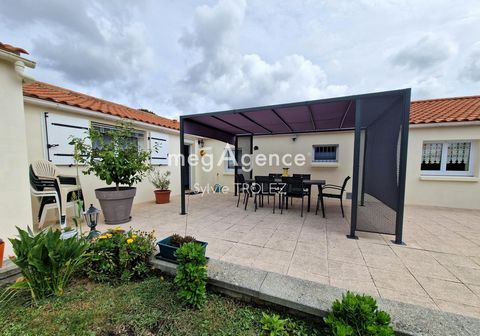 Longère de 119m² et maison indépendante d'environ 34m² Saint Mathurin