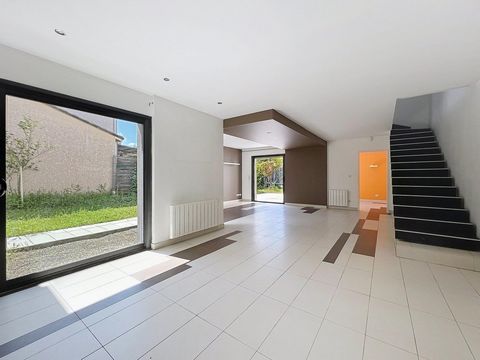 Maison contemporaine 5 pièces 168m2 avec annexe - CASTELMAUROU