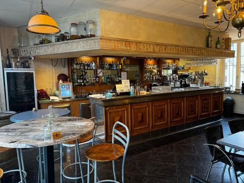 Brasserie réputée; emplacement N°1.