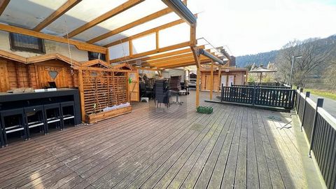 Located directly on the idyllic Fulda Cycle Path, this property offers a perfect combination of gastronomy, boat rental and living space. The popular beer garden with fish smokehouse invites cyclists, walkers and water sports enthusiasts to linger, w...