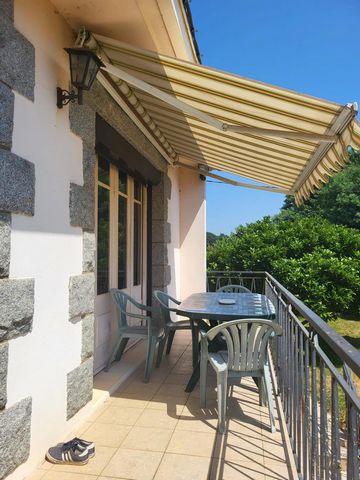 Maison familiale spacieuse à 5 minutes de Josselin – au bord du canal de Nantes à Brest