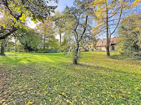 VIEUX VILLAGE, CALME, ARBORE, LUMINEUX