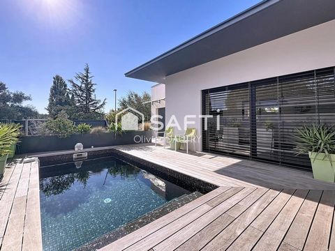 Villa contemporaine de plain-pied avec piscine et garage