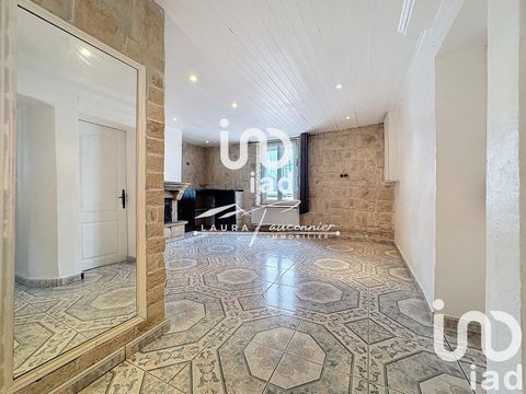 iad France - Laura Fauconnier vous propose: Duplex en toute propriété offrant 97,64 m² utiles et 65 m² habitables, idéalement situé à seulement 15 minutes en bus du RER B de Mitry-Claye. Proche des transports, des commerces et des écoles, il allie pr...