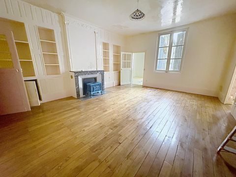 Maison de caractère 280m2 – Centre historique