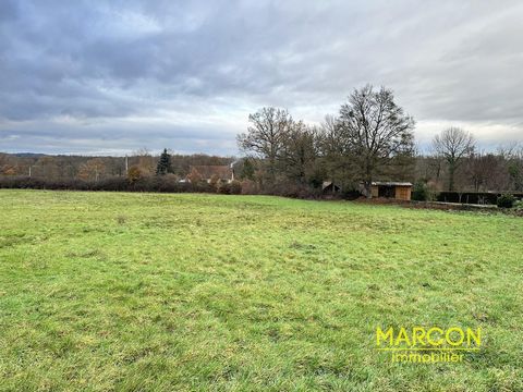 Creuse in Limousin. Nouvelle Aquitaine. REF 87790. St FIEL area. Nice building plot with a total surface of 7863 sqm. C.U in progress. Water and electricity networks nearby. 