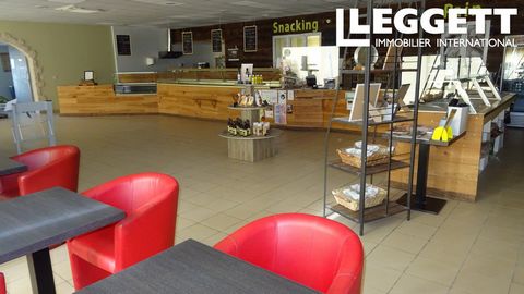A20764FRM16 - On the outskirts of Angoulême, this is a nice business in a bakery-pastry shop. Located at the entrance to a town and its economic zone, it benefits from a car park where you can park easily. The business has a total surface area of alm...