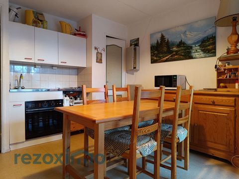 REZOXIMO offers you exclusively this Type 3 apartment on the ground floor of approximately 32.6 m2 Carrez for a useful surface area of approximately 38 m2 in Saint Georges de Didonne (17110) near Royan (17200). This property less than 150 meters from...