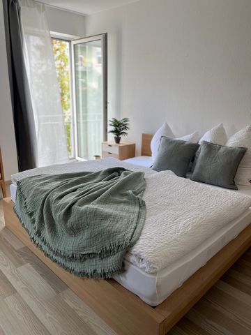 Welcome to our flat in Marburg's popular Südviertel. The flat has been freshly renovated and brand new furnished and equipped. We have placed great emphasis on making the flat very cosy and inviting, so that you can feel at home even during a longer ...