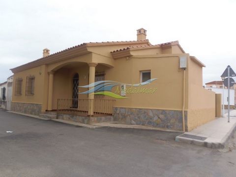 House for sale of 3 bedrooms in Palomares, Almería, Spain. Very central house in the village of Palomres, housing consists of 3 double bedrooms, 1 bathroom and 1 toilet with shower, large living room and kitchen. The property consists of a small fron...