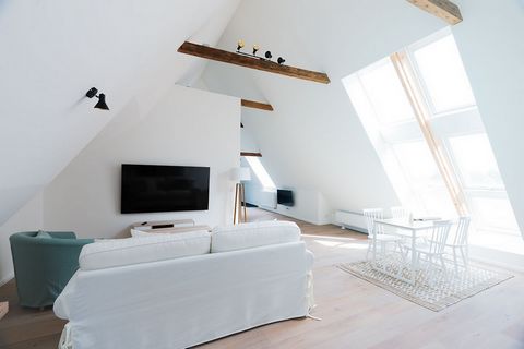 The apartment Leuchtturm offers everything that vacation seekers and guests could wish for: A modern and elegant interior, which was lovingly put together by our interior decorator. On the associated terrace you can let your view wander over wide fie...