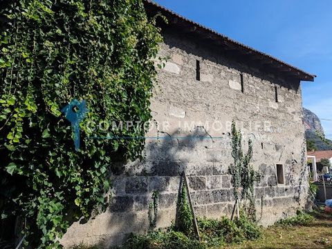 New at Comptoir immobilier de France Voiron !! - Buyer with validated financing - Do you dream of renovating, of letting your imagination run wild, of creating your cocoon as you wish? Passionate about renovation, this property is made for you! Ideal...