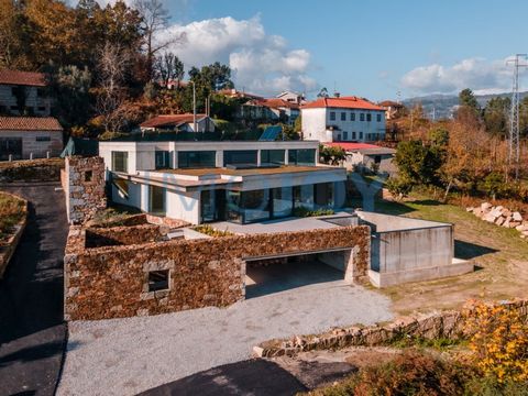 If you are looking for the perfect balance between tranquillity and proximity to the centre, this luxury villa is the ideal choice. Located in the parish of Gagos, in Celorico de Basto, this property offers a unique living experience, combining moder...
