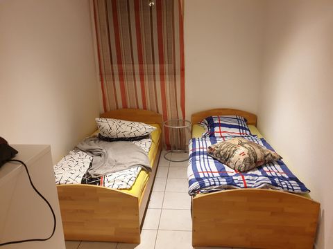 Our flat offers 2 separately lockable rooms. Each room is equipped with 2 beds.the guest flat is located in Darmstadt-Eberstadt, a popular district of Darmstadt in the middle of the Rhine-Main area.the motorway exit Darmstadt-Eberstadt A5 is only 500...