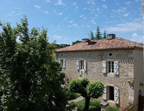 46230 LALBENQUE at 10 minutes. Former presbytery. Large stone family house of over 200m². 7 rooms, 3 bedrooms, 3 bathrooms, high ceilings. House restored to authentic with quality materials. Covered terrace. Land of about 2200m². Ground floor, terrac...