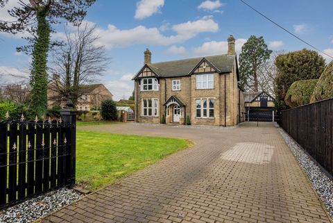 This stunning Victorian family home has been refurbished by the current owners to a very high standard with high quality fixtures and fittings throughout whilst retaining some of the original features. The property has been transformed into a fabulou...