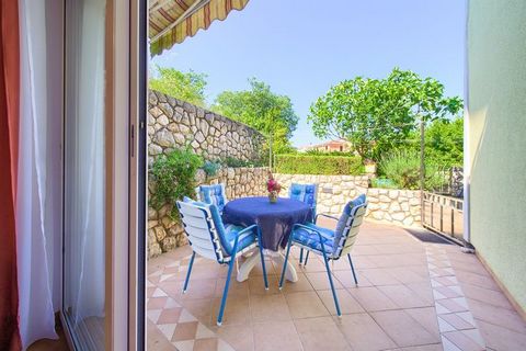 This charming, garden-view apartment with 1 bedroom is in the sea-side town of Porat. Perfect for a couple on a romantic getaway, this property also features a shared garden, a shared barbecue, and a private terrace to sit back and relax. You will be...