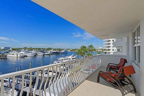 Immerse yourself in UNPARALLELED views of the Intracoastal waterway and the marina, home to some of Fort Lauderdale's most luxurious yachts. The Venetian Condo boasts an extraordinary location. This 2-bedroom, 2-bathroom split floor plan corner unit ...