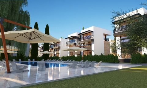 Appartements dans un Projet Bien Développé à Chypre du Nord Girne est la ville la plus développée du nord de Chypre. Elle propose 5 universités internationales et divers hôtels 4 et 5 étoiles. Pendant les mois d'été, Girne attire des touristes du mon...