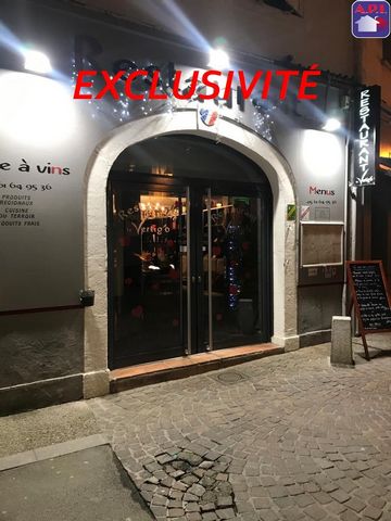 OCCITANIE ARIEGE PYRENEES: Restaurant in Foix Exclusive: At the foot of the FOIX castle, in the historic center, this restaurant has become over the years an essential and unique place in the sector. In a warm atmosphere and a modern style, the estab...