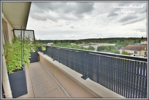 EXCLUSIVITE - CAPIFRANCE - Christophe Michaudelle vous propose : à MEAUX secteur recherché, appartement dernier étage, 4 pièces 86 m² - 1 suite parentale - 2 terrasses - 2 places de stationnement