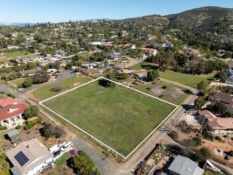 1.2 Gross acres in the heart of Vista Ca. Close to shopping, restaurants and Alta Visita High School. Come build your dream home / home's with more than enough space for all your toys or development ideas! Area is well established and developed with ...