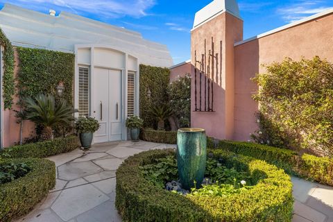 Come and see for your self this lovely 3BR / 3BA villa at Marrakesh Country Club '' Jewel of the Desert''. This jewel box is situated on the 18 hole pristine golf course in a very quiet and safe location. With sensational views to the east and west, ...